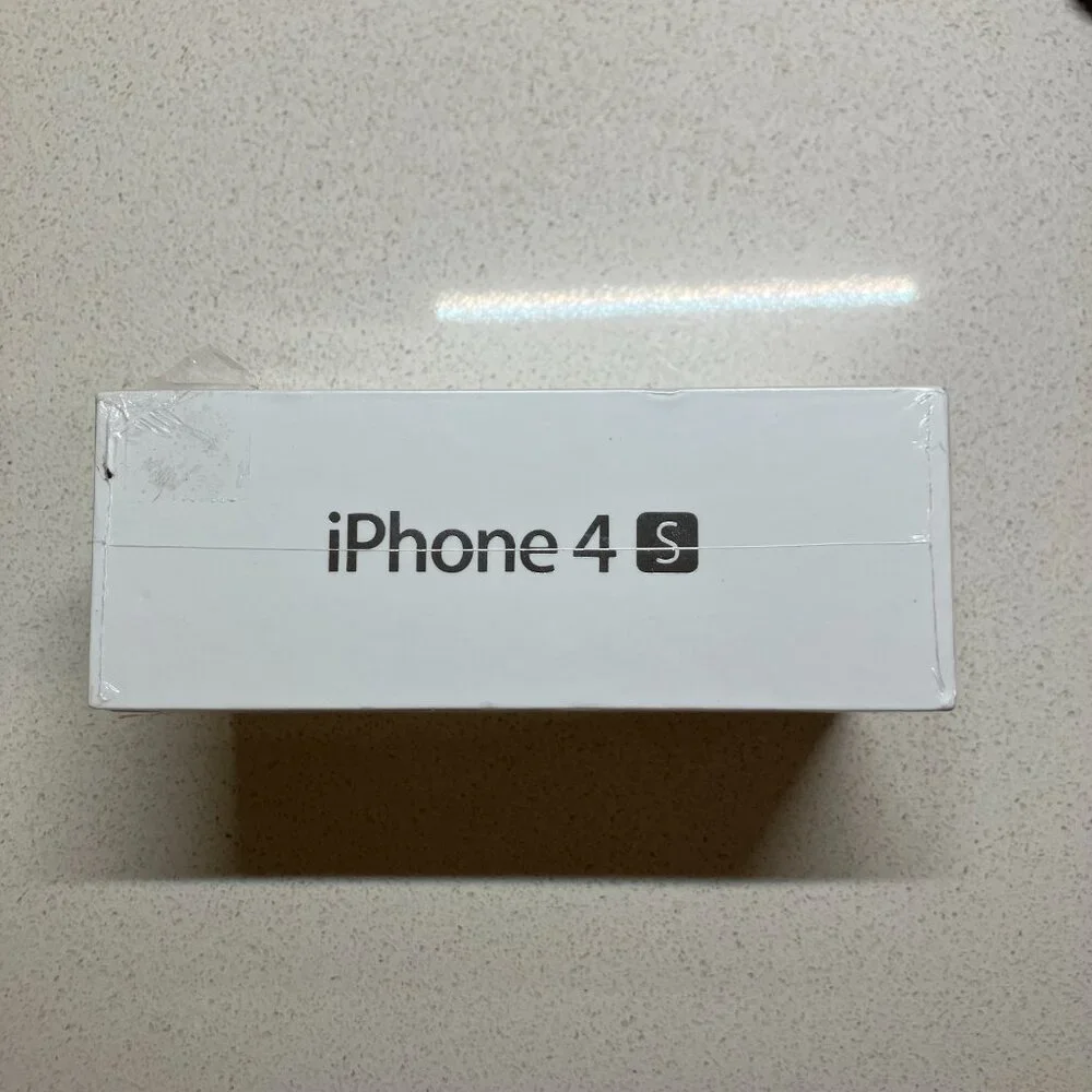 NEW SEALED Apple iPhone 4s - 8 GB - White (AT&T) A1387 MF258LL/A COLLECTIBLE